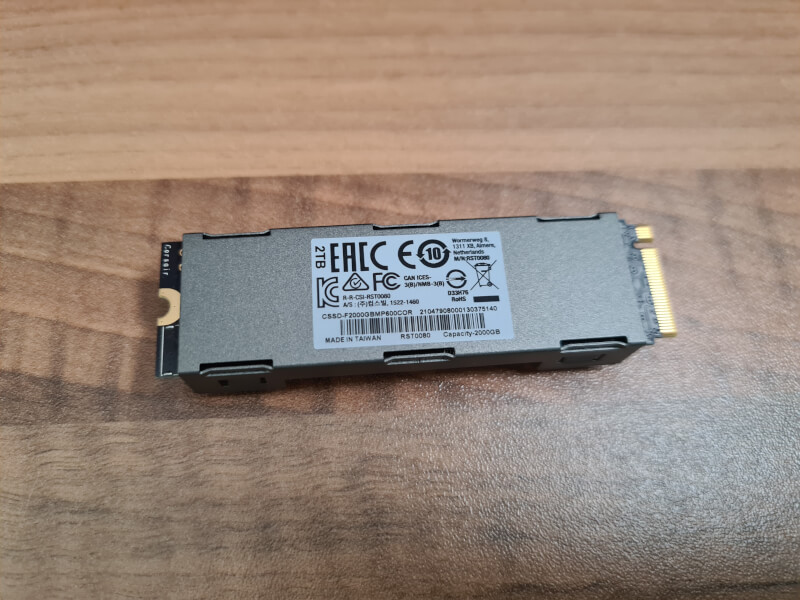 mp600 Gen4 QLC PCIe heatsink SSD 2280 core m.2 Corsair.jpg